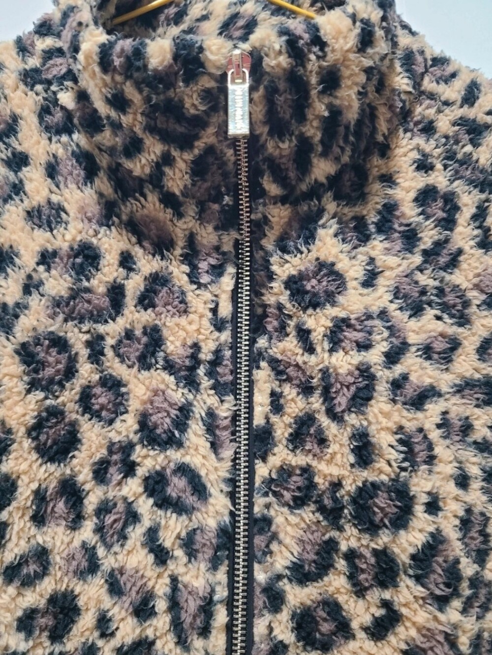 Calvin Klein Leopard Animal Print Fleece Sleeveless Vest Women's Small - Picture 4 of 7